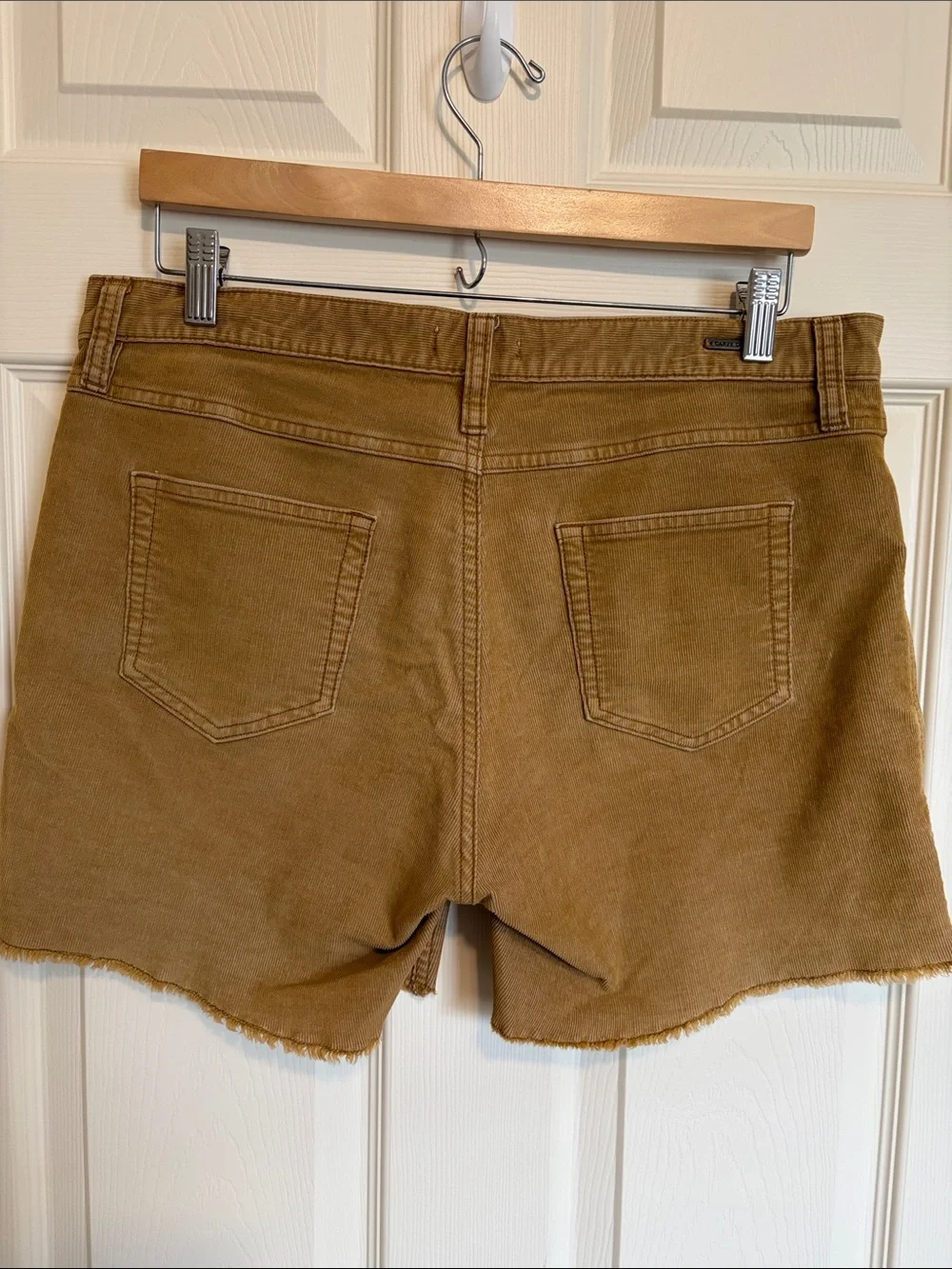 Carve Designs Oahu Women's Tan Raw-Hem Corduroy Shorts 5”